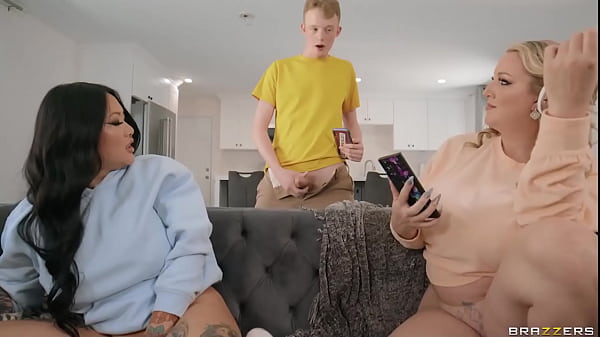 Hot Ass / Brazzers / .zz .com/glimp thumbnail