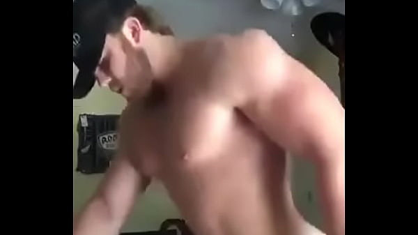 Macho Atendi Um Cuzinho thumbnail