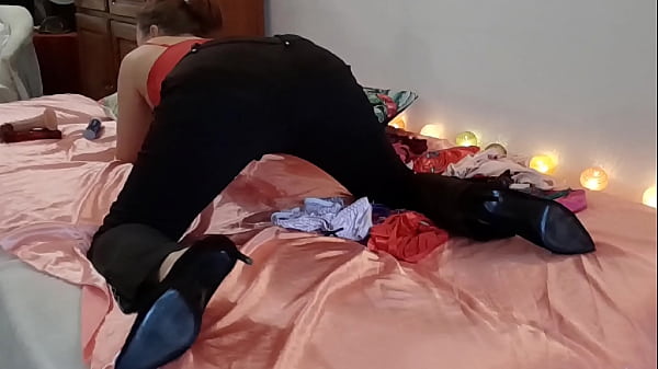 Nonton 2430ss2 01 - French Amateur Who Wears Satin Outfit With Stockings And High Heels, Fucks, Licks Asshole, Sucks Dicks thumbnail