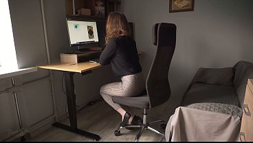 Nonton Hot Secretary Teases Camel Toe In Office Trousers thumbnail