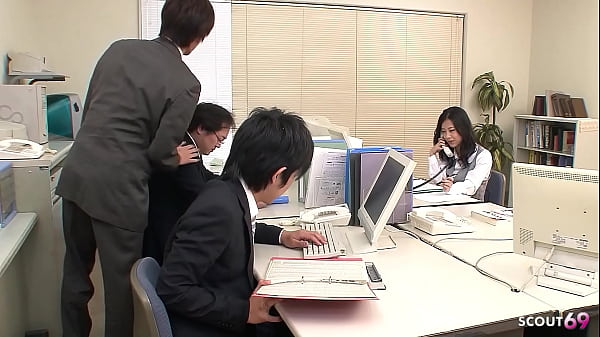 Nonton Asian Secretary Seduce To Blowbang Annd Cum On Tits While Squirt Orgasm In Office At Uncensored Jav Porn thumbnail