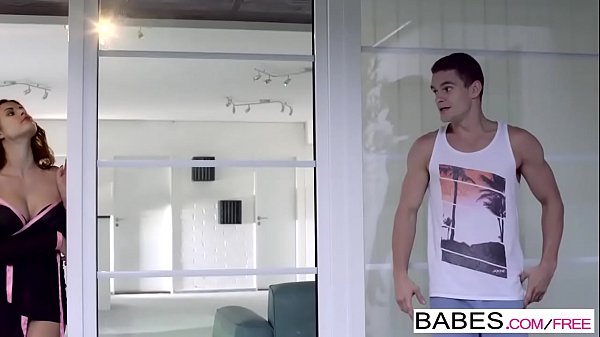 Nonton Babes - Step Mom Lessons - Peeping Tom Starring Coco De Mal And Billie Star And Max Dior Clip thumbnail