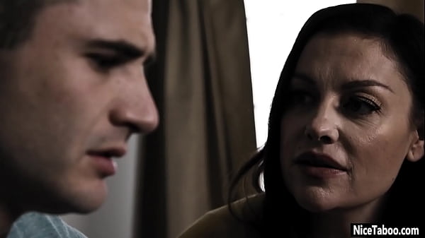 Nonton Wet Babe Swallowed Big Penis thumbnail