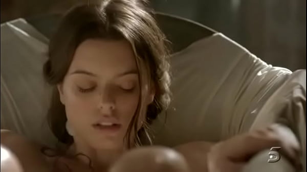 La actriz Adriana Torrebejano follando en series y pel&iacute;culas 