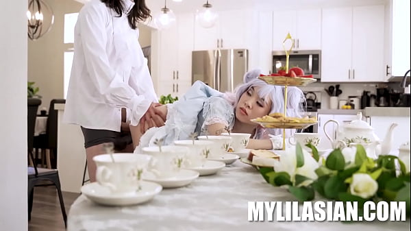 Nonton A Tasty Treat thumbnail