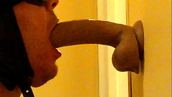 Dildo Deepthroat Gay thumbnail