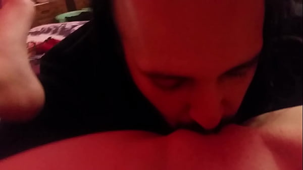 eating 18yo pussy