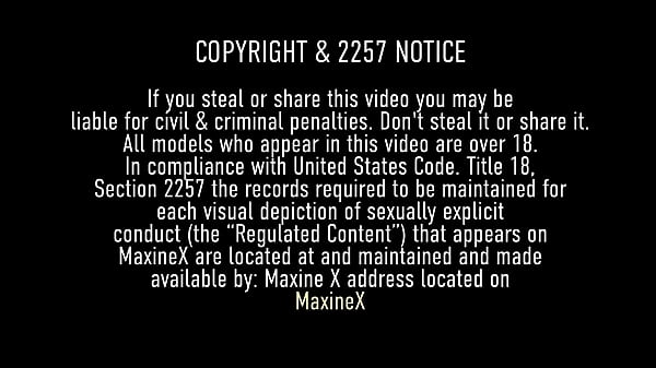 Nonton Maxine X Masturbates & Cums On Her Big Rubber Ducky In The Pool! thumbnail