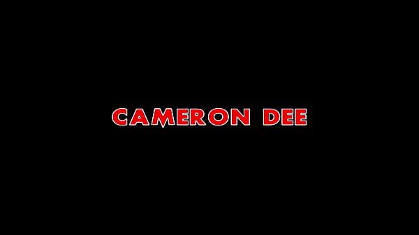 Nonton Cameron Dee Gets Picked Up By Dudes At The Car Wash thumbnail