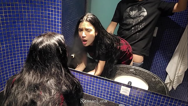 Novinha Gritando No Anal E Estourando O Volume Do Microfone! thumbnail