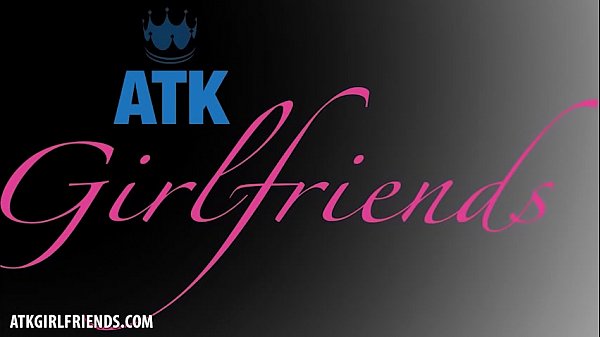 Nonton She Loves Every Minute Of It thumbnail