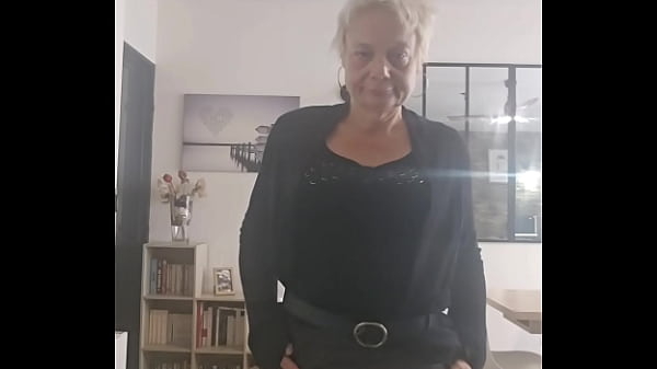 Coucou Mon Cochon Tu Me Montre Ta Bite thumbnail