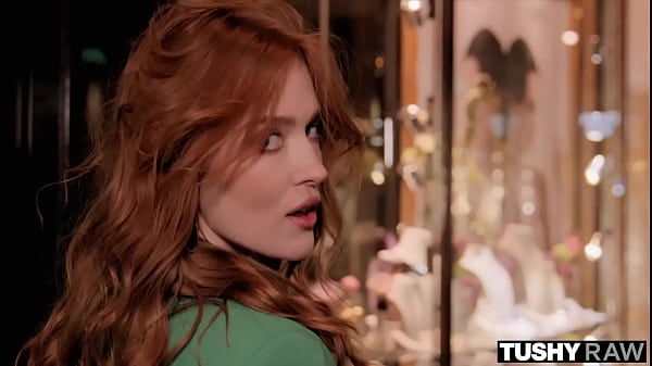 Nonton Tushyraw Classy Redhead Craves Anal thumbnail