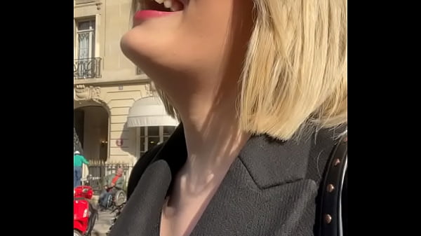 Je Suce Un Chauffeur De Taxi. Encore 30 Fans Avant La Diffusion De Cette Vid&eacute;o ... thumbnail