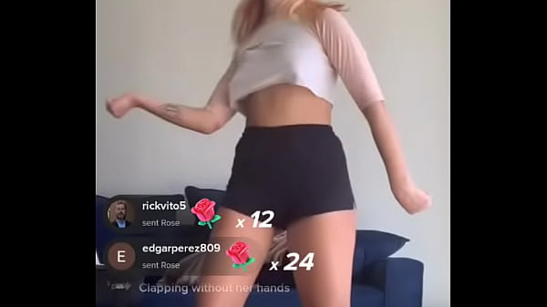 Nonton Bouncing Blonde Boobs Short Shorts thumbnail