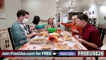 Nonton Thanksgiving Is A Time When Family Cums Together, & This Holiday Season, Things Will Get Rowdy thumbnail