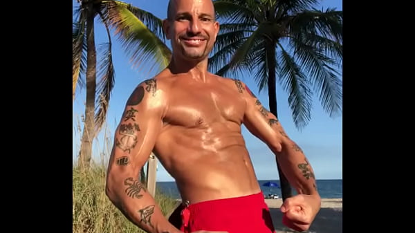 THE BEACH BODY PORN STAR CHAMPION  MAXXX LOADZ