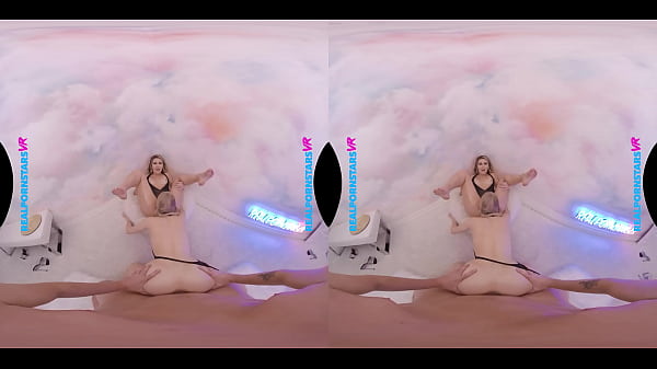 Nonton Paige Owens And Braylin Bailey Are Oiled Up And All Stretched Out From Some Dildo Play! Now, They're Ready For Your Hot Big Dick To Give Them What They've Been Waiting For! thumbnail