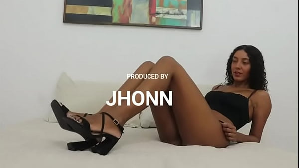 Nonton He Sucked My Feet And Then Cum On Them - Nati Roza thumbnail