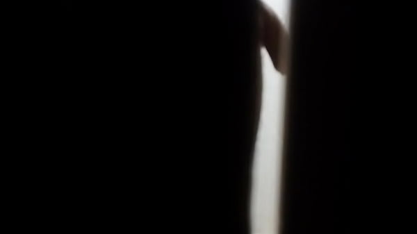 Espiando a mi primo en el ba&ntildeo