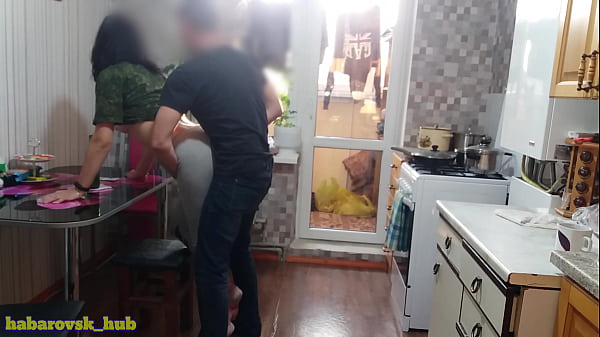 Nonton Husband Was Absent And Wife In The Kitchen Seduced A Friend With A Big Dick For Hot Sex thumbnail