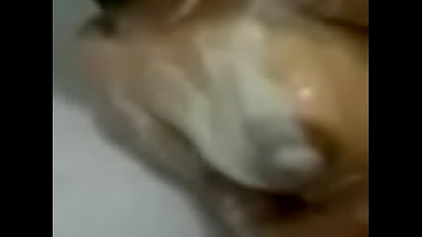 Nonton Gaby En La Ducha De R.castillo - Argentina thumbnail