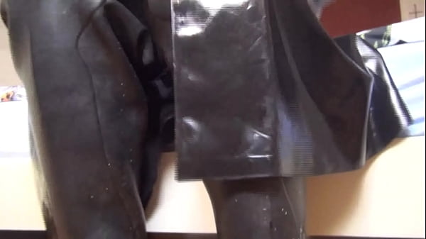 Nonton Rubberwhores New Raincoat thumbnail