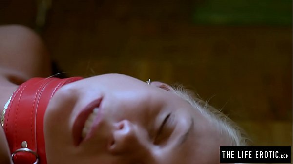 Cute Blonde Gets Tied Up In Chains While She Masturbates thumbnail