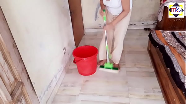 Floor cleaning by hand