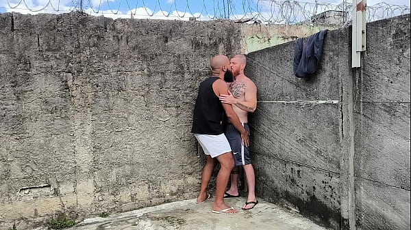 Fodendo O Ursao Ao Ar Livre, Leitei O Cu Do Safado thumbnail