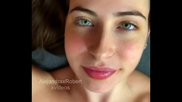preciosa chica amateur recibe semen caliente 
