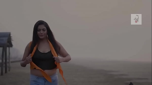 Nonton Semi Nude Modelling thumbnail