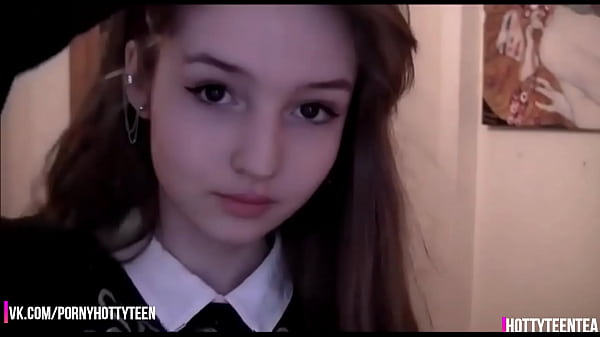 Sexy show her beautiful face