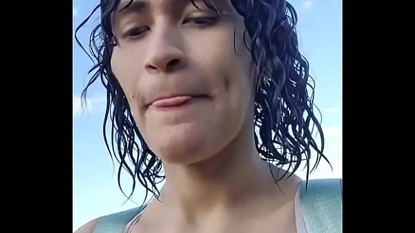 Nonton &iquest;uds Si Ven A Jade Mercury En Unos Charcos Se Le Acercan O La Ven De Lejitos Solamente? thumbnail