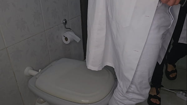 Nonton Enfermeira Safada Pega O Doutor No Banheiro Do Hospital E A Surra De Sexo &eacute; De Emerg&ecirc;ncia! thumbnail