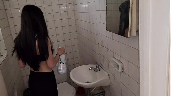 Fucking the employee of the service the bathroom and sneaky 