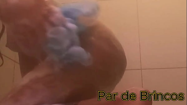 Tomei um banho e fui gozar gostoso sentando na piroca grande 