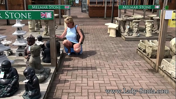 Lady Sonia Oils Up Her Body And Teases You With Her Big Plump Tits thumbnail