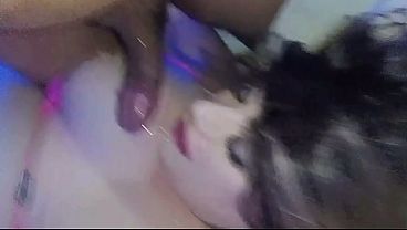 Vivi Guedez mostrando a sua mans&atilde_o