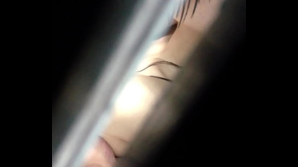 2 em choi nhau trong toilet 