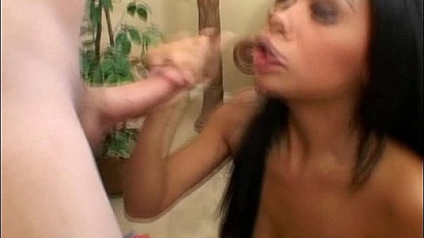 Nonton Cassandra Cruz Gets A Jesse Load Facial thumbnail