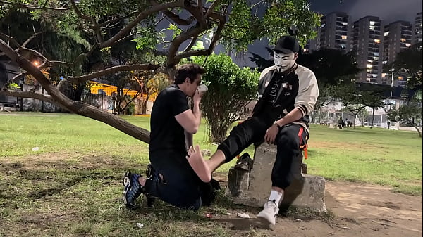 Putinha De Estima&ccedil;&atilde;o Gosta De Ser Esculachada Na Pra&ccedil;a thumbnail