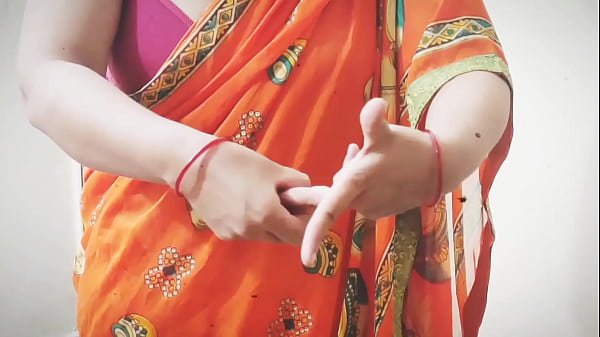 Nonton Solo Telugu Bhabi Getting Horny Masturbating With Telugu Dirty Audio thumbnail