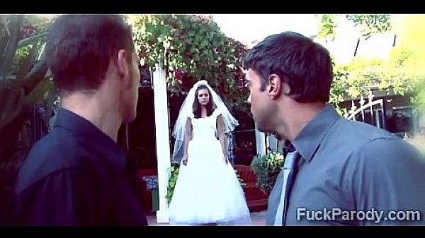 Nonton Redhead Beauty Has Fun With Her Mans Huge Meatbone thumbnail