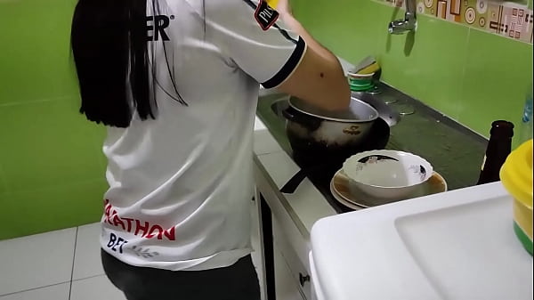 My Neighbor And I Fuck Secretly From My Cuckold Wife, She Cleans And We Do It Without Her Seeing Us, How Nice It Is To Put My Big Cock In My Neighbor thumbnail