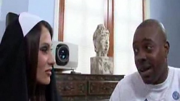 Nonton Sheila Marie Big Tits Nun Fucks A Big Black Dick thumbnail