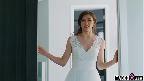 Nonton Step Mom Helps Her Adored Step Son And Bride With Their Recent Marriage thumbnail