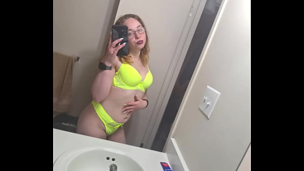 Nonton Is She Returning? thumbnail