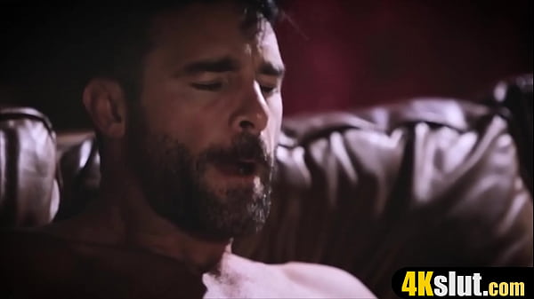 Nonton Older Stepdad Having Nasty Thoughts thumbnail