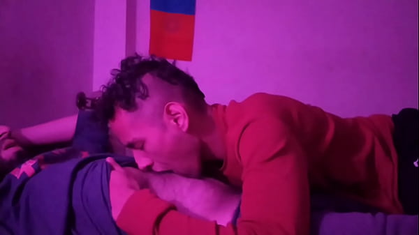 Saboreando Pija En Mi Cama. Hombre Peludo. thumbnail